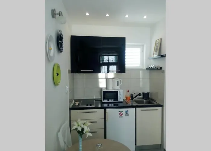 Try To Live Small In Center !