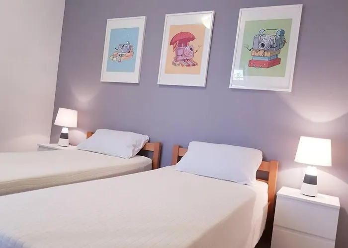 Try To Live Small In Center ! Lejlighed *