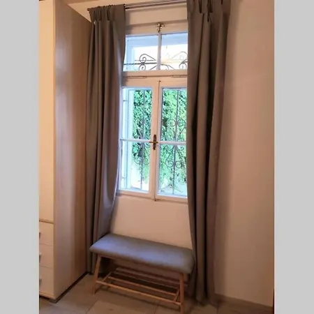 Try To Live Small In Center ! * Сплит